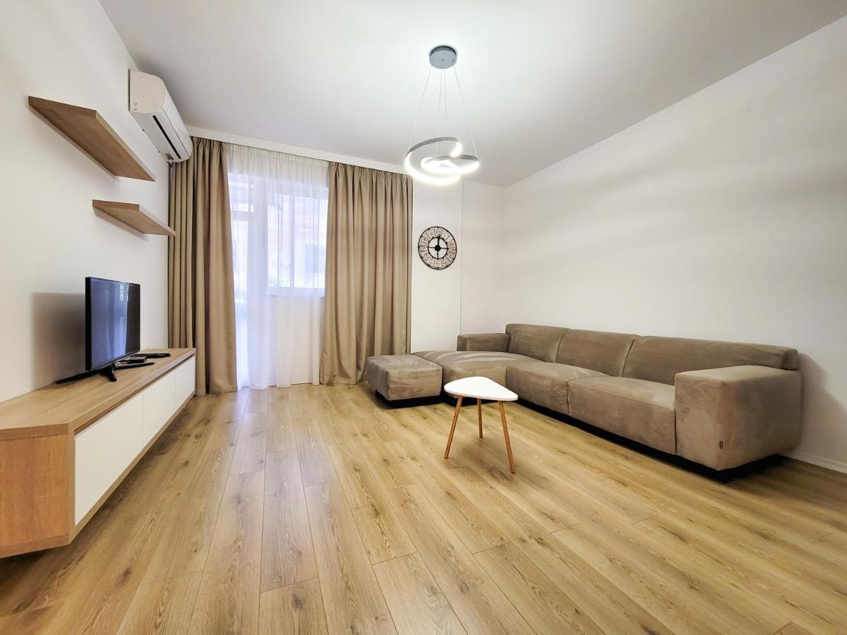 Urban Nest On Boulevard Tirana Exterior photo